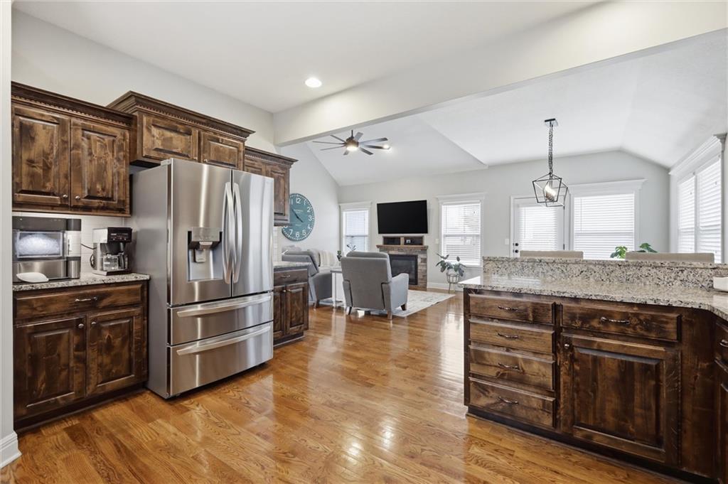 16640 Ruby Way Basehor, KS 66007 - Photo 12 of 31