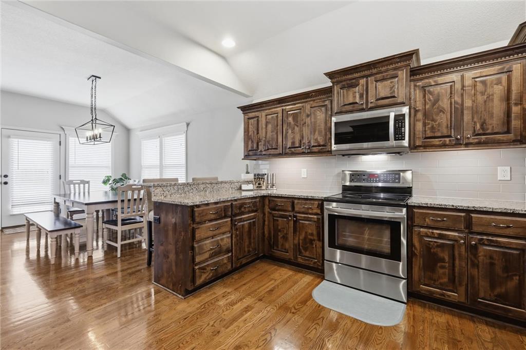 16640 Ruby Way Basehor, KS 66007 - Photo 13 of 31