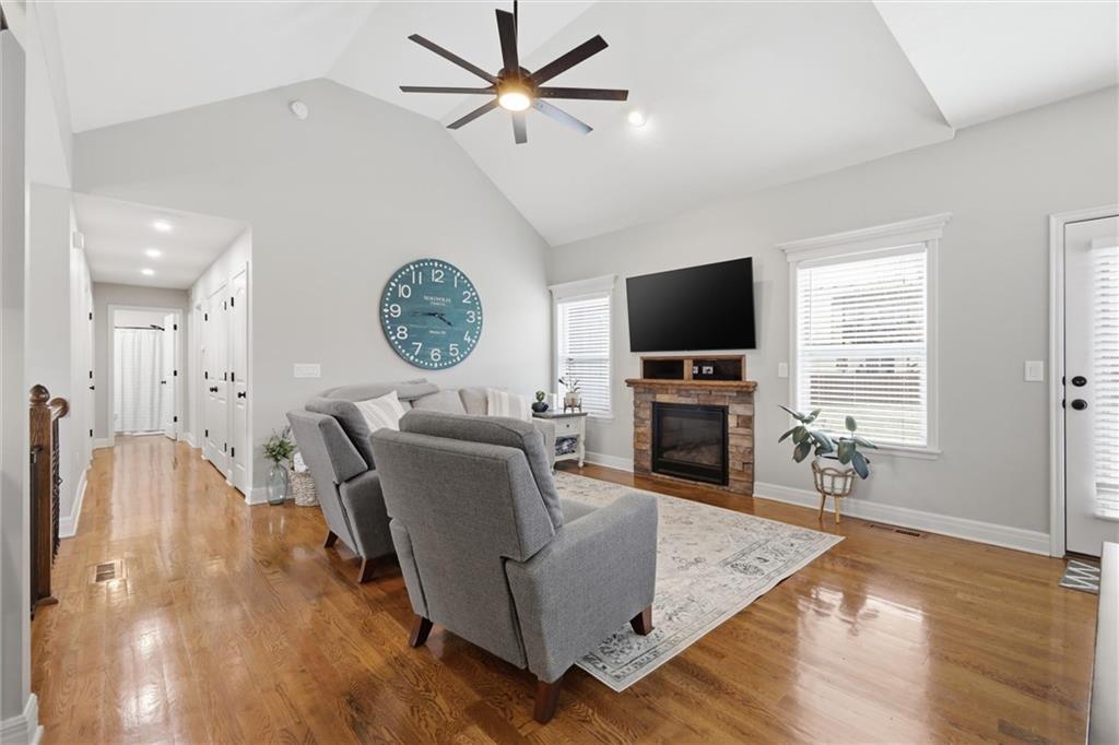 16640 Ruby Way Basehor, KS 66007 - Photo 5 of 31