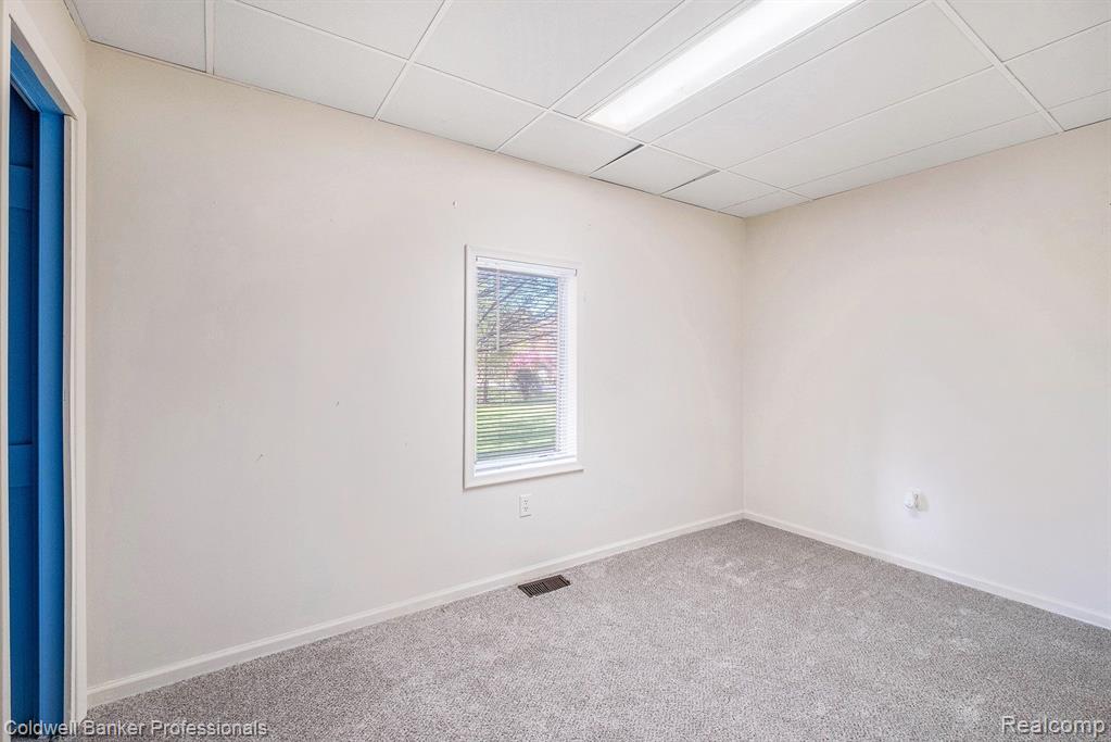 6093 Porter Road Grand Blanc, MI 48439 - Photo 9 of 31