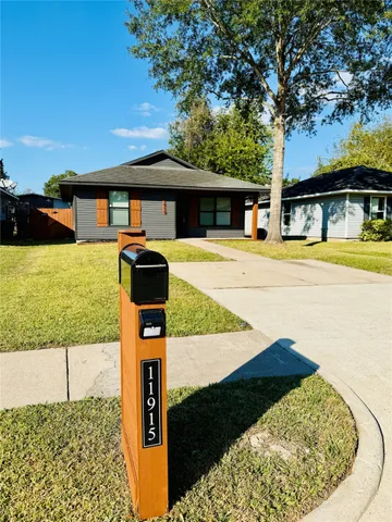 $1,950 | 11915 Greenmesa Drive, Houston, TX 77044