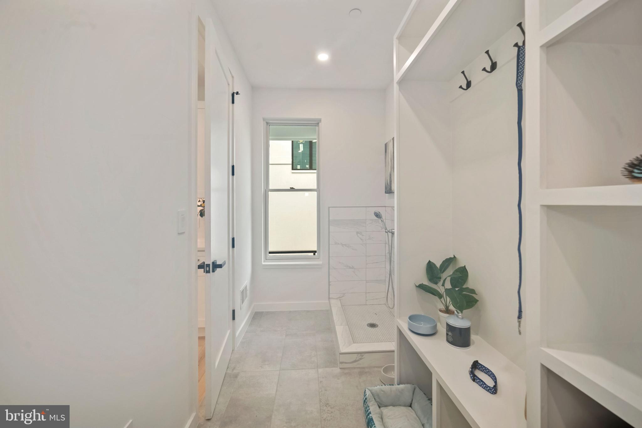 8704 Ewing Drive Bethesda, MD 20817 - Photo 16 of 58