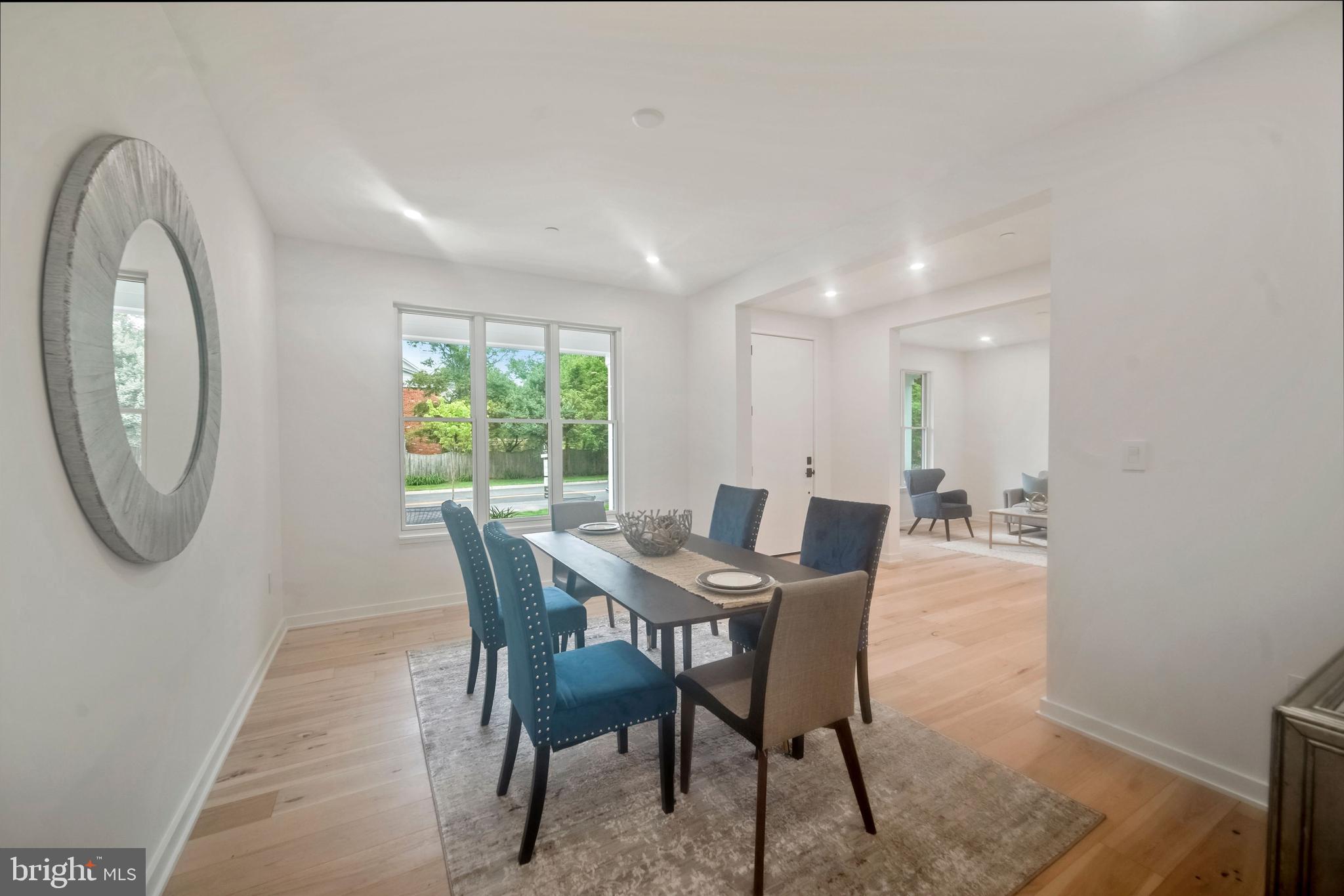 8704 Ewing Drive Bethesda, MD 20817 - Photo 5 of 58