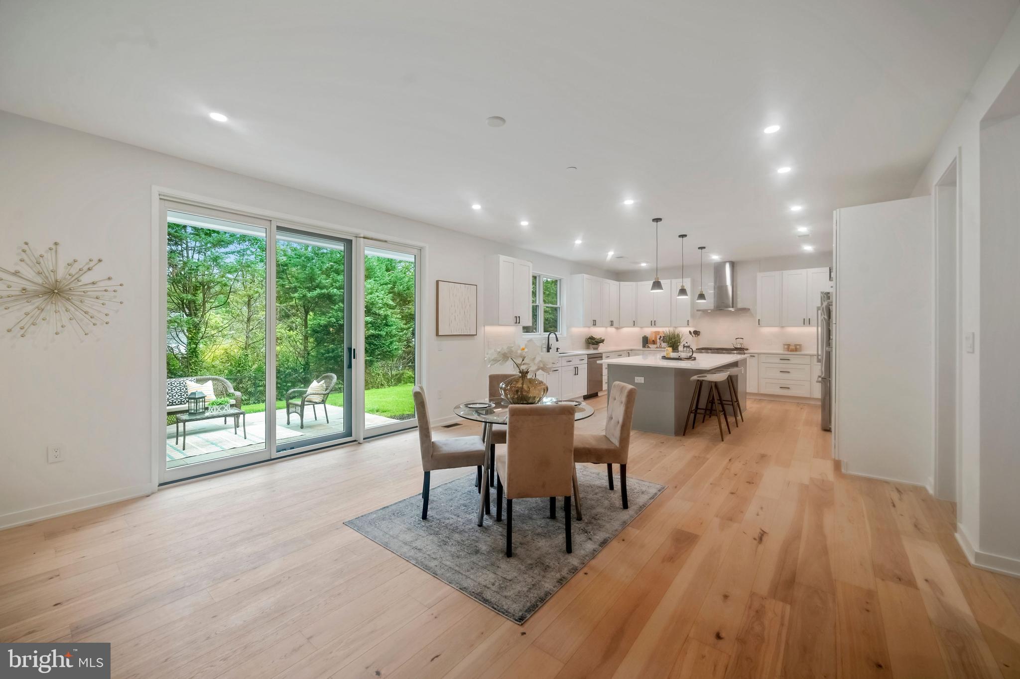 8704 Ewing Drive Bethesda, MD 20817 - Photo 9 of 58