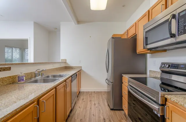 $330,000 | 4200 East Commerce Way, Unit 1814, Sacramento, CA 95834