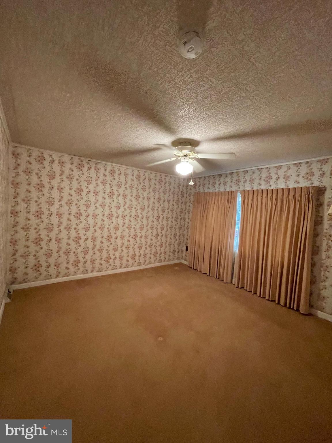 435 Sycamore Road Reading, PA 19611 - Photo 12 of 14 a view of an empty room