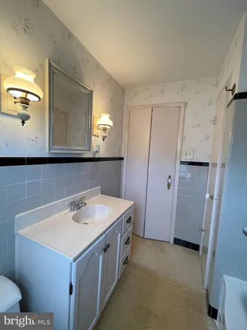 $2,000 | 435 Sycamore Road, Reading, PA 19611