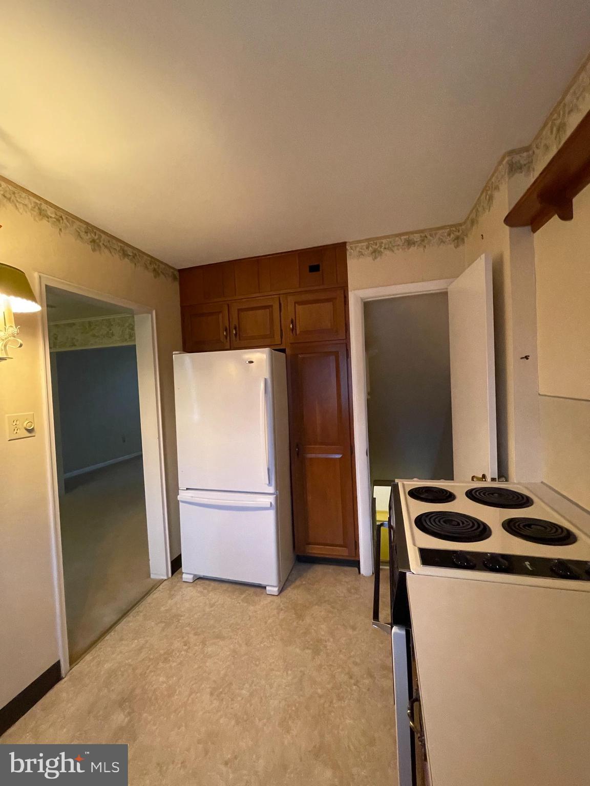 435 Sycamore Road Reading, PA 19611 - Photo 10 of 14