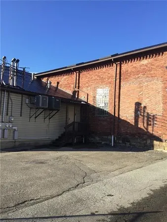 $1,200 | 418 3rd Avenue, Ford City, PA 16226