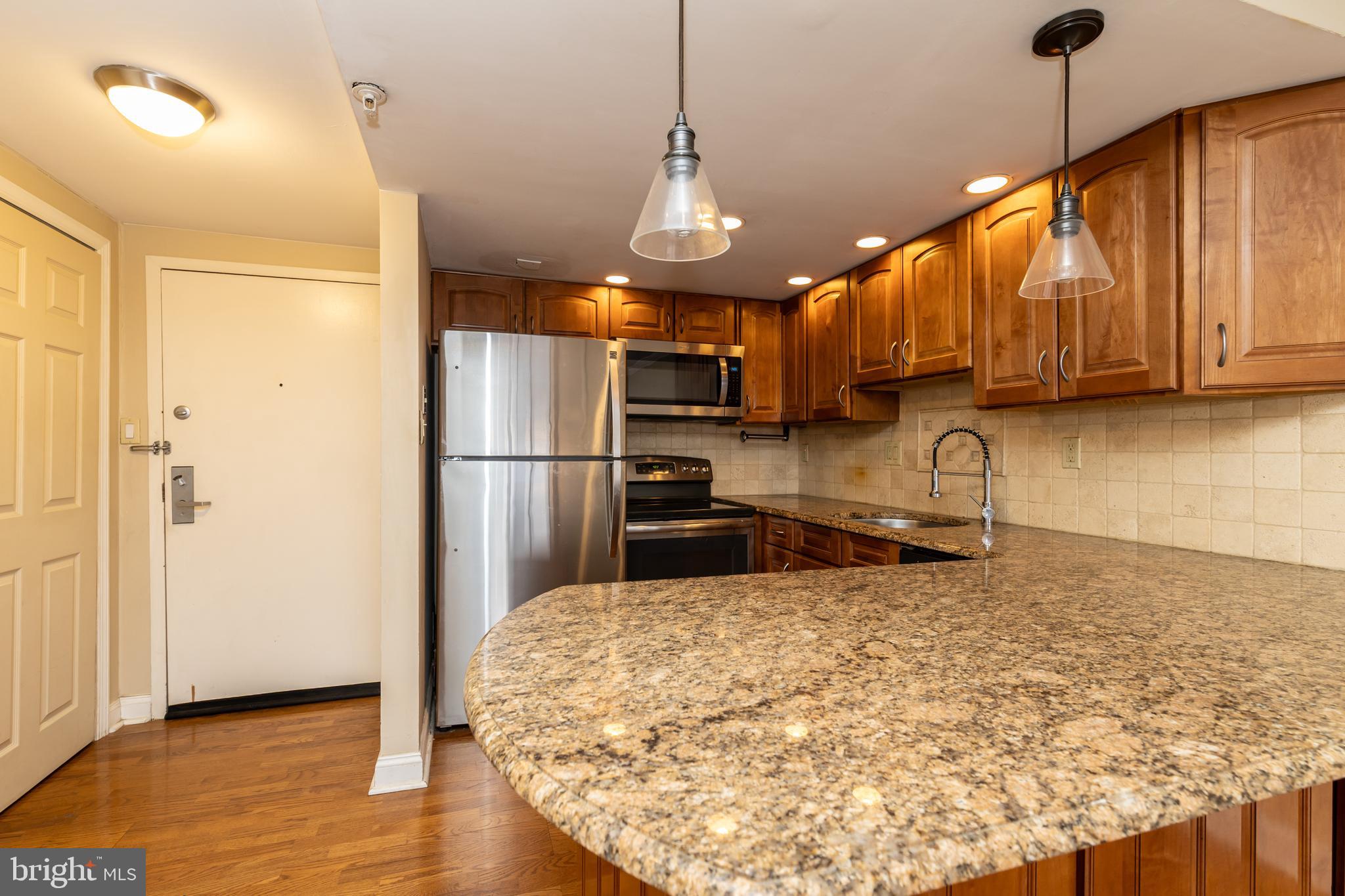 2001 Hamilton Street, Unit 1626 Philadelphia, PA 19130 - Photo 5 of 19 Kitchen