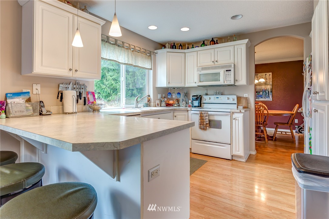 230 Cunningham Road Kelso, WA 98626 - Photo 3 of 21 Gallery Image 3