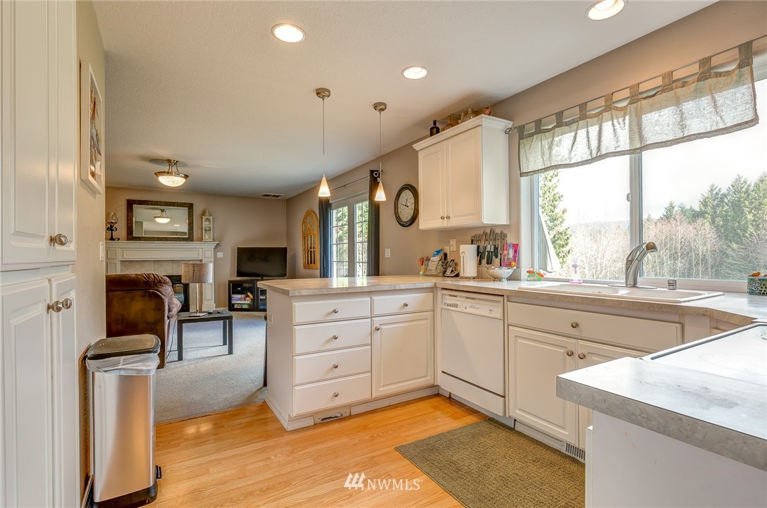 230 Cunningham Road Kelso, WA 98626 - Photo 5 of 21 Gallery Image 5