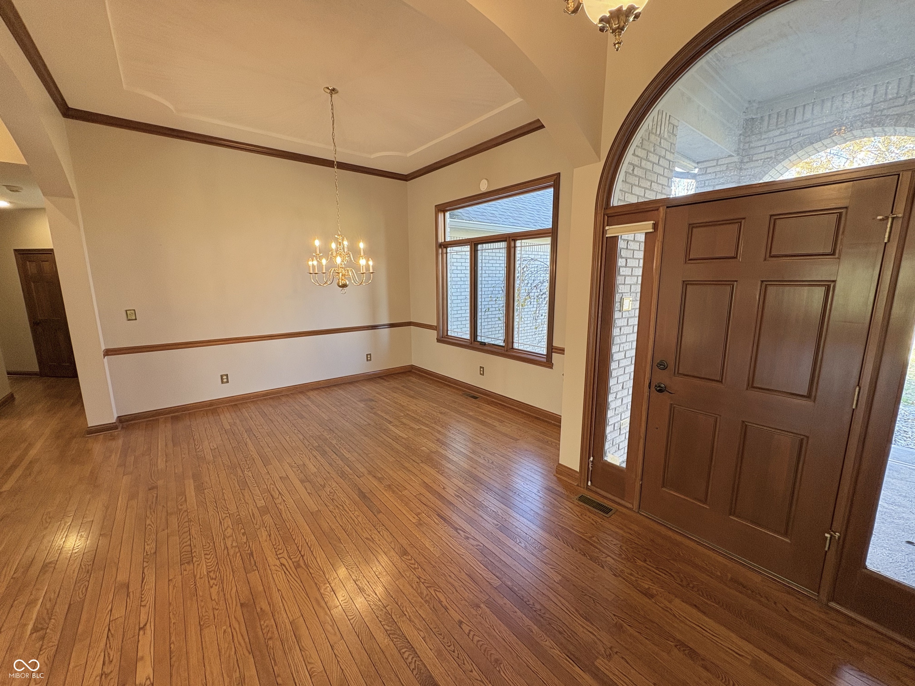 5213 Rocklane Road Greenwood, IN 46143 - Photo 2 of 23