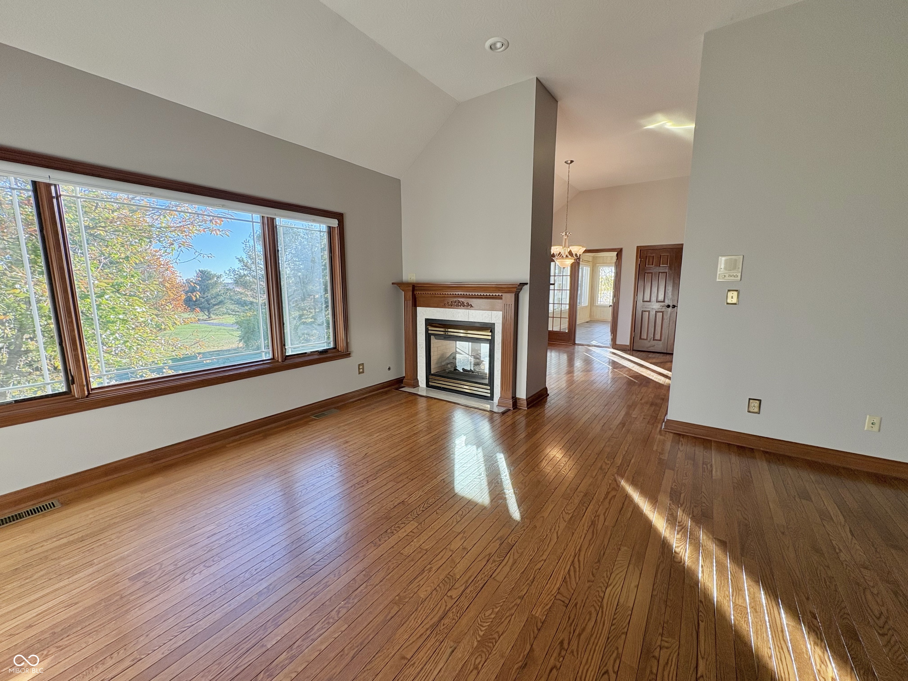 5213 Rocklane Road Greenwood, IN 46143 - Photo 5 of 23