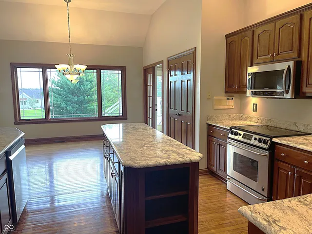 $1,095,600 | 5213 Rocklane Road, Greenwood, IN 46143