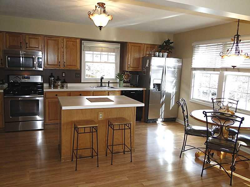 20 McBride Road Canonsburg, PA 15317 - Photo 8 of 25 Kitchen.