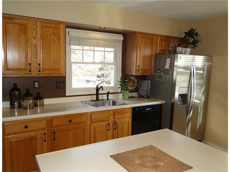 20 McBride Road Canonsburg, PA 15317 - Photo 9 of 25 Kitchen.
