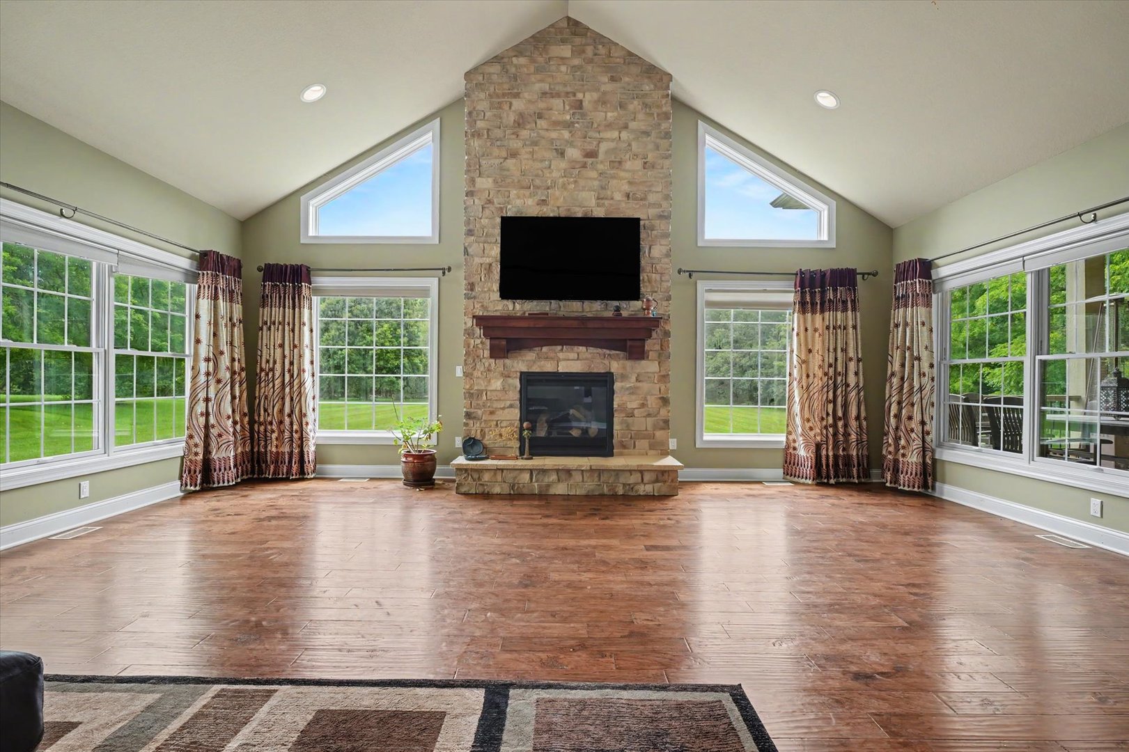 1309 Cross Creek Road Mahomet, IL 61853 - Photo 34 of 95