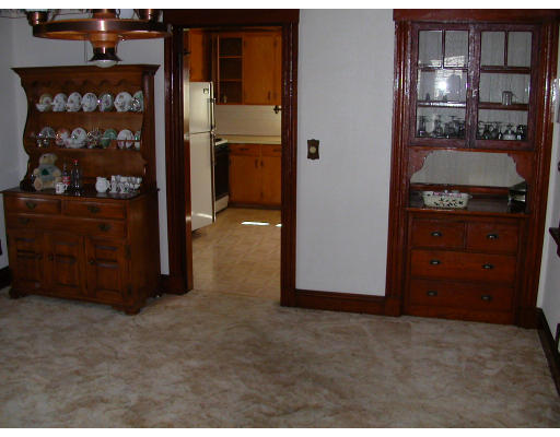 12 Palmer Road Framingham, MA 01702 - Photo 3 of 10 Gallery Image 3