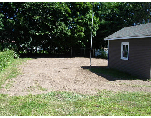 12 Palmer Road Framingham, MA 01702 - Photo 9 of 10 Gallery Image 9