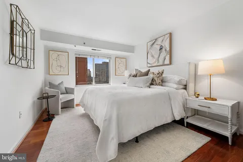 $549,999 | 2181 Jamieson Avenue, Unit 1002, Alexandria, VA 22314