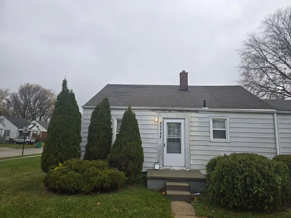 $90,000 | 21706 Rausch Avenue, Eastpointe, MI 48021
