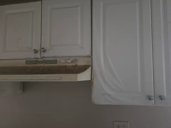 $90,000 | 21706 Rausch Avenue, Eastpointe, MI 48021