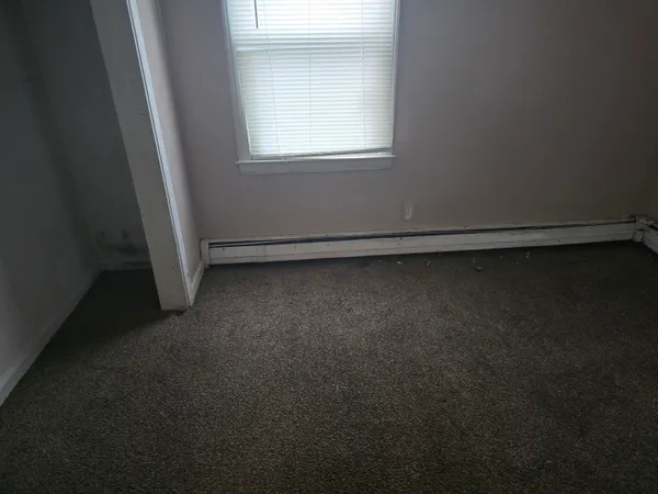 $90,000 | 21706 Rausch Avenue, Eastpointe, MI 48021