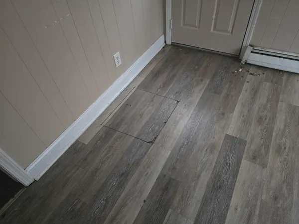 $90,000 | 21706 Rausch Avenue, Eastpointe, MI 48021