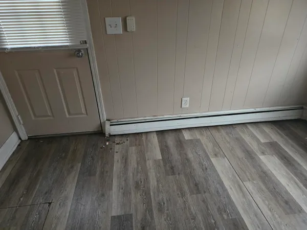 $90,000 | 21706 Rausch Avenue, Eastpointe, MI 48021