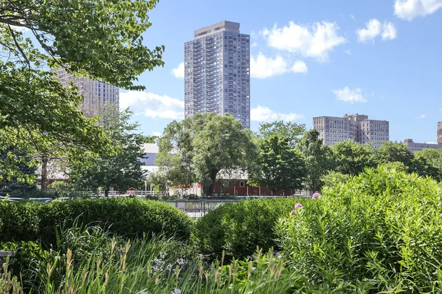 $439,000 | 2020 North Lincoln Park West, Unit 30F, Chicago, IL 60614