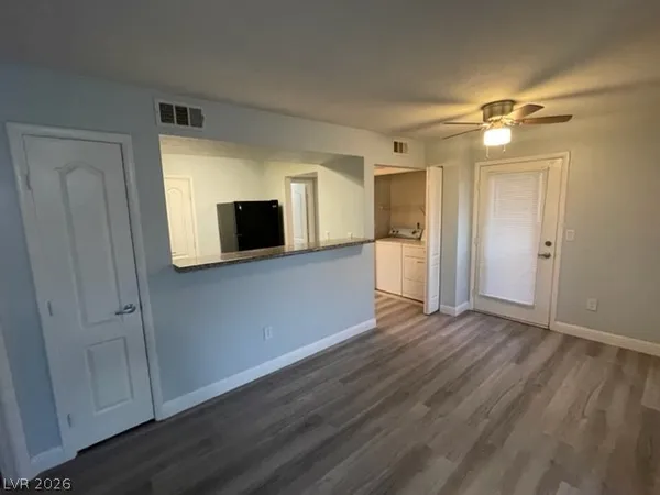 $1,450 | 5055 West Hacienda Avenue, Unit 1056, Las Vegas, NV 89118