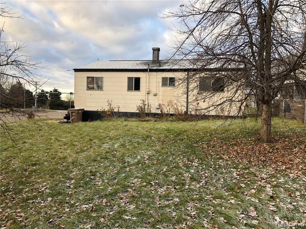 386 Maxwell Road Pontiac, MI 48342 - Photo 4 of 19 386 Maxwell St TTMM 4.jpg
