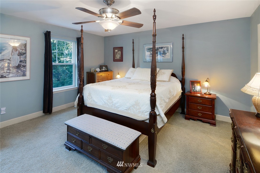5637 Northeast Foster Road Bainbridge Island, WA 98110 - Photo 11 of 25 Gallery Image 11