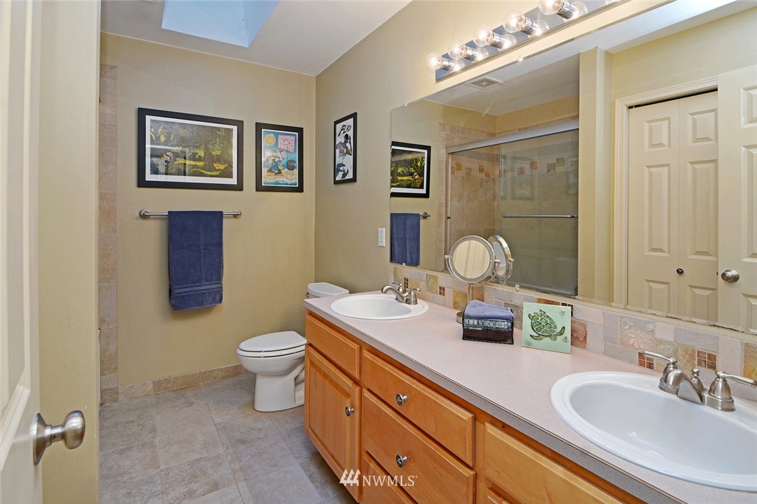 5637 Northeast Foster Road Bainbridge Island, WA 98110 - Photo 16 of 25 Gallery Image 16