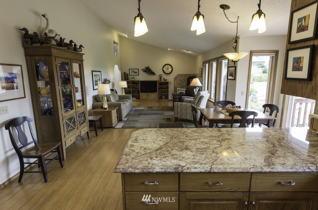 126 Rue Creek Road Raymond, WA 98577 - Photo 12 of 25 Gallery Image 12