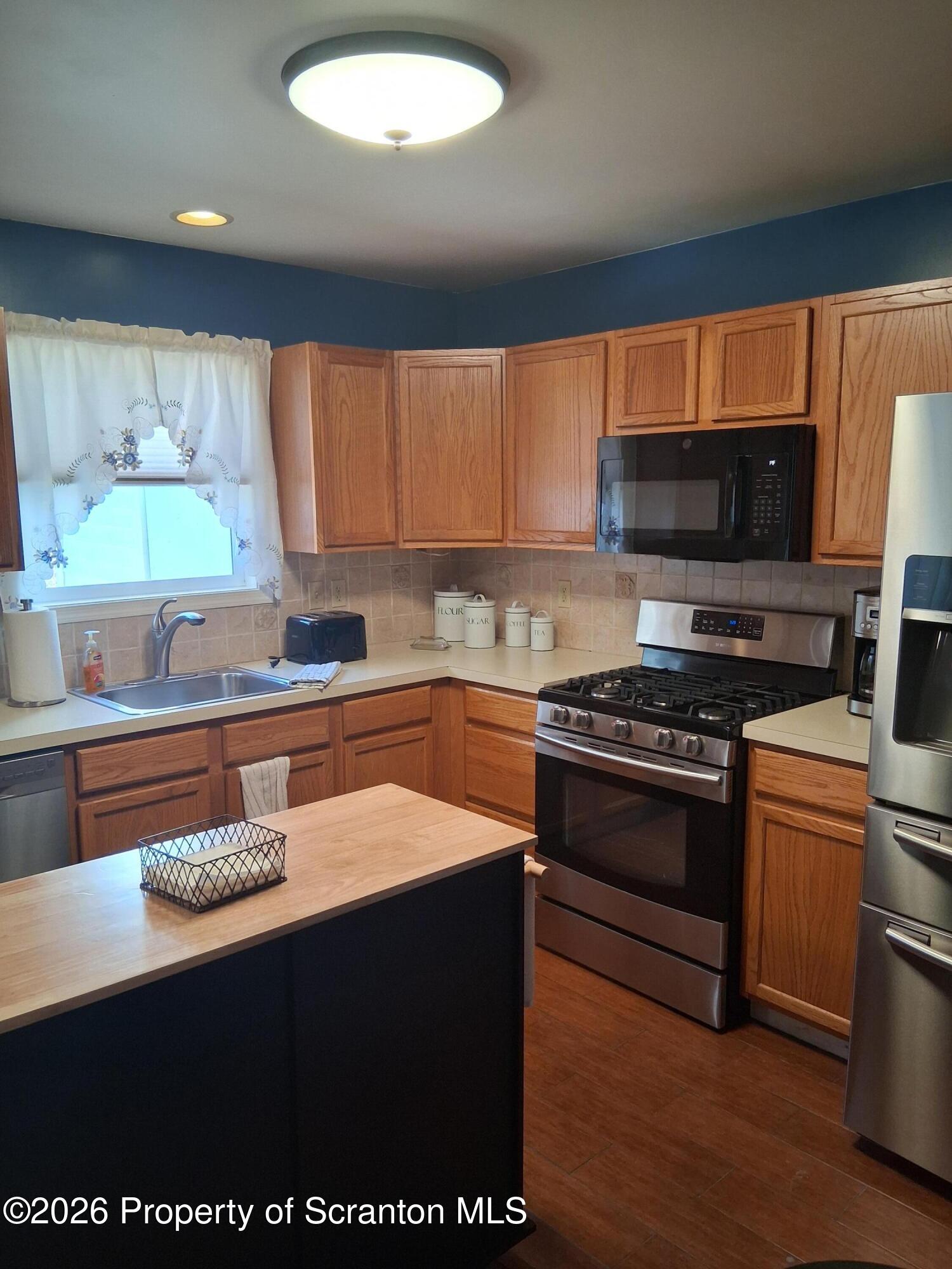 1104 Chicory Court Exeter, PA 18643 - Photo 9 of 23 20260301_153037