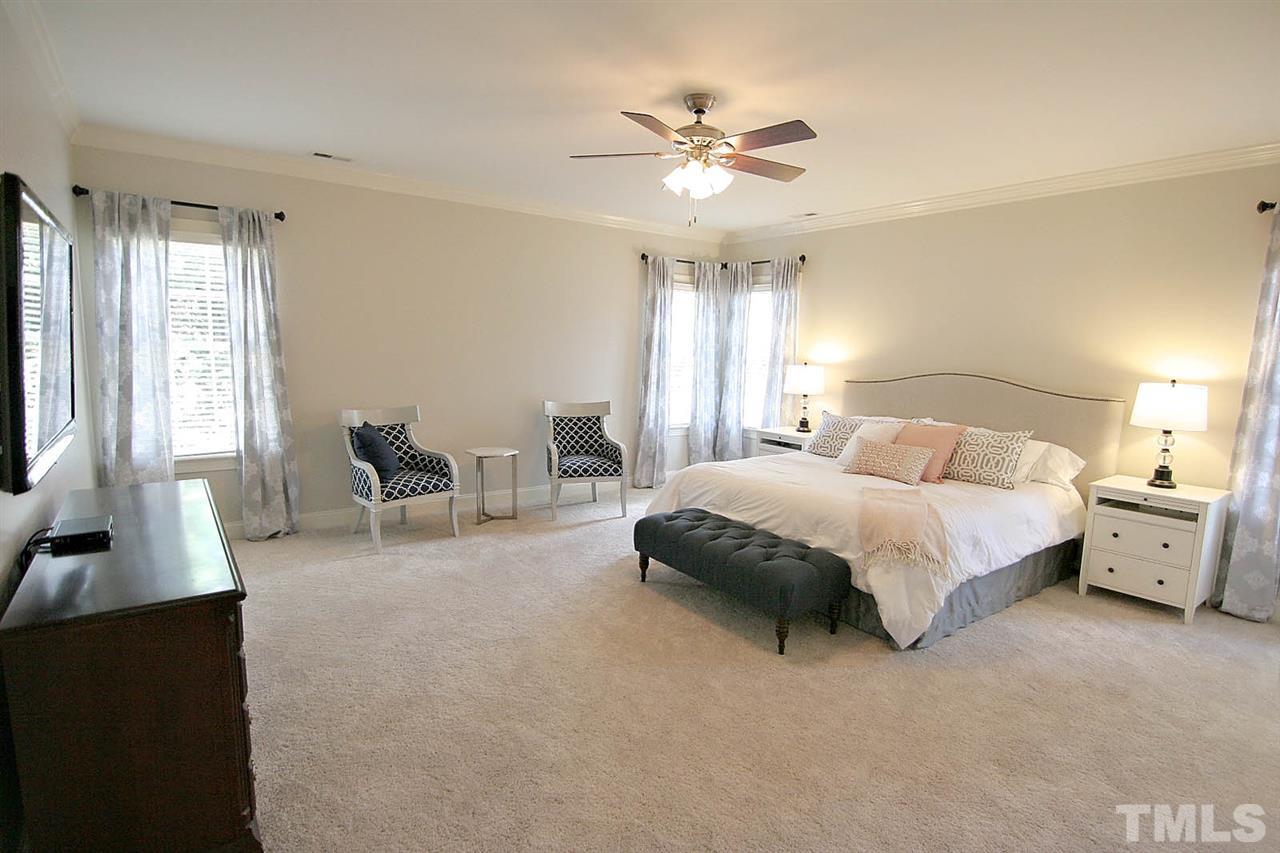 2917 Elmgate Way Raleigh, NC 27614 - Photo 14 of 25 Gallery Image 14