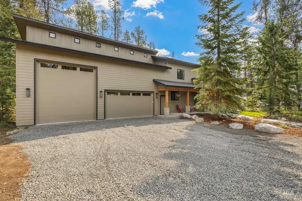 $995,000 | 12850 Aurora Drive, Donnelly, ID 83615