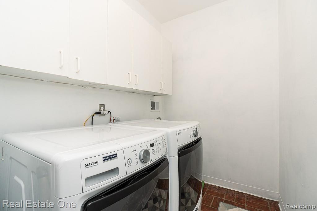3182 Baypoint Drive Rochester, MI 48309 - Photo 21 of 50 3182 Baypoint_MLS-001.jpg