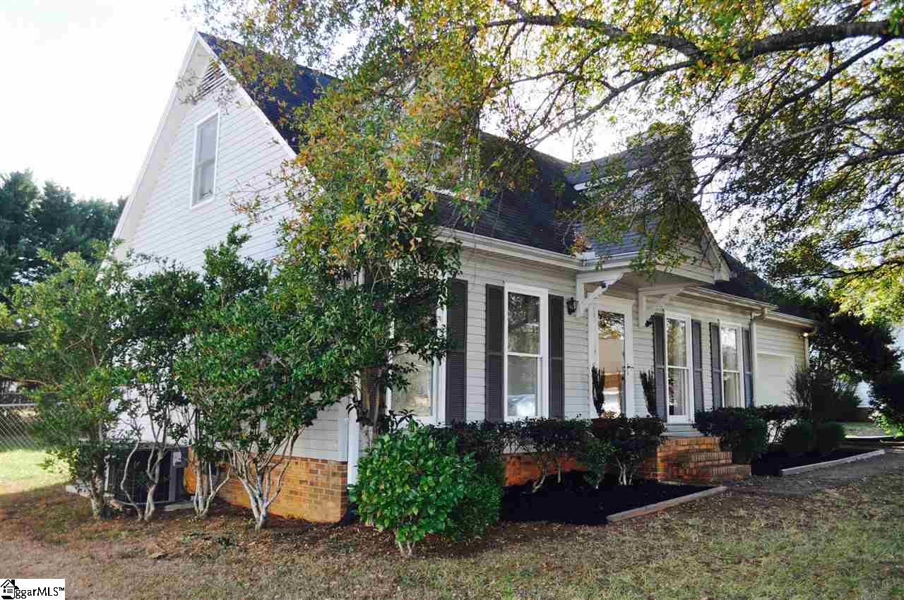 107 Patio Road Easley, SC 29642 - Photo 3 of 32 Gallery Image 3