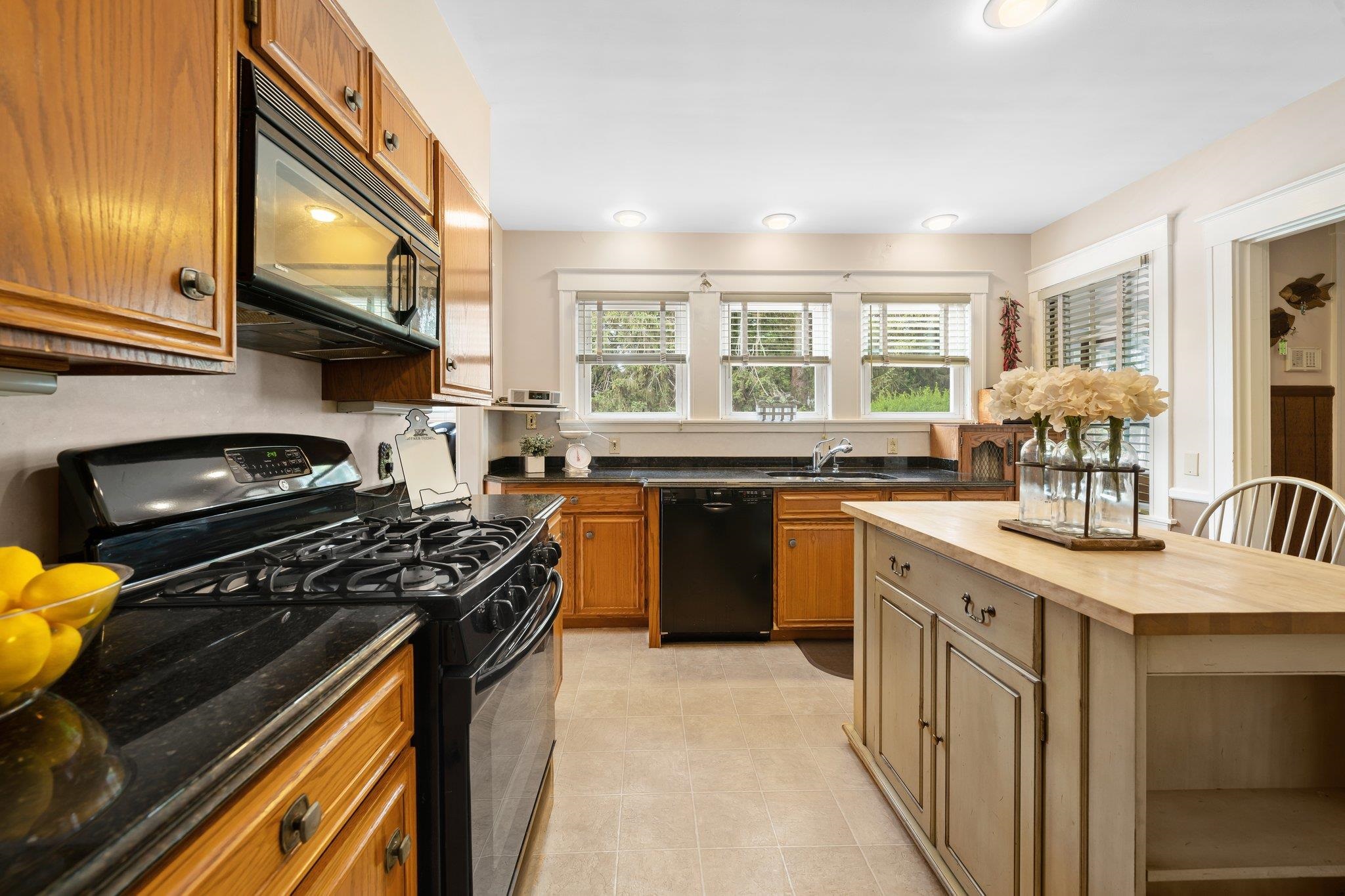 71 Lafayette Road Hampton Falls, NH 03844 - Photo 12 of 40