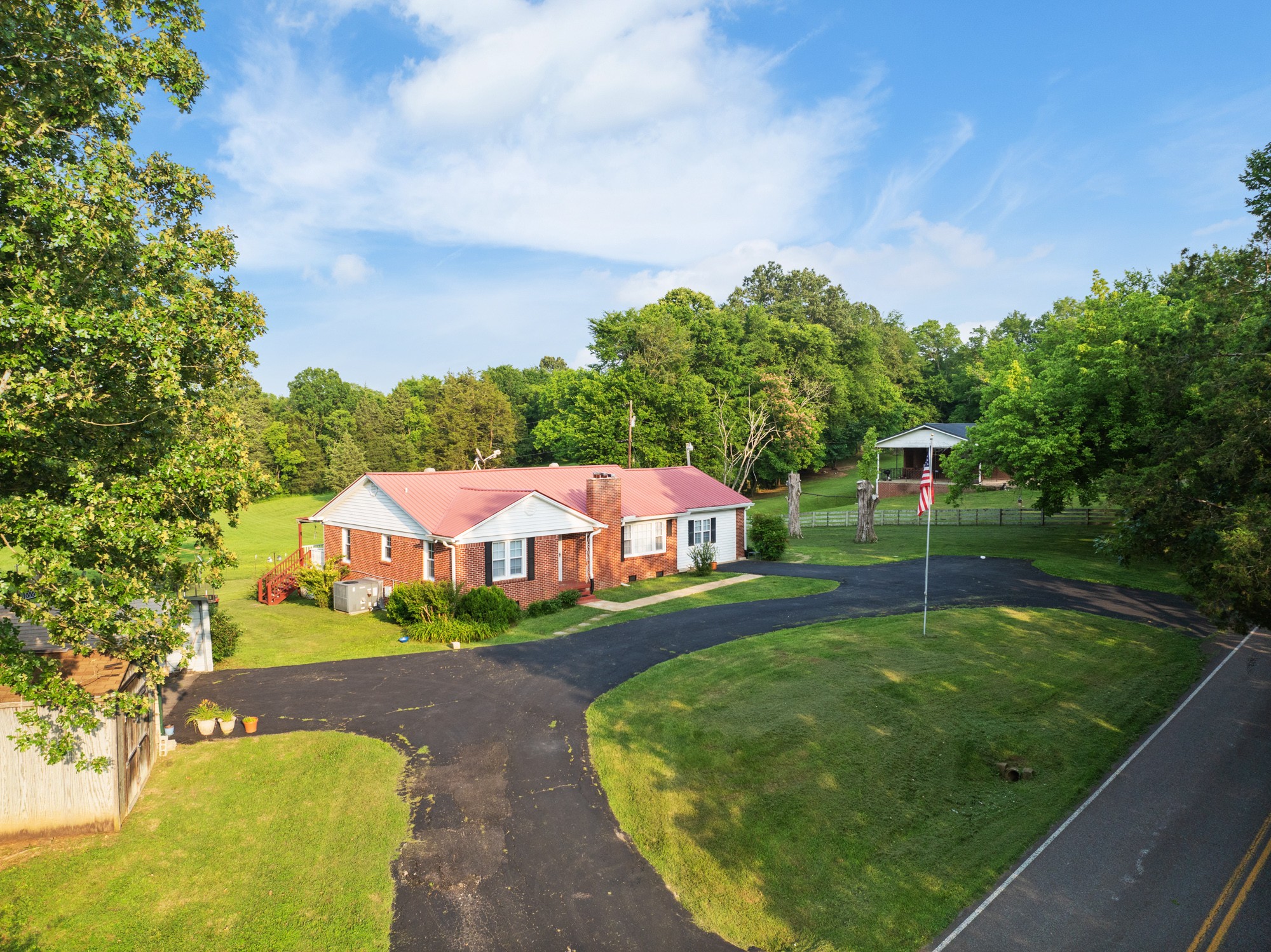 6759 Mt Carmel Road Decaturville, TN 38329 - Photo 1 of 40 Gallery Image 1