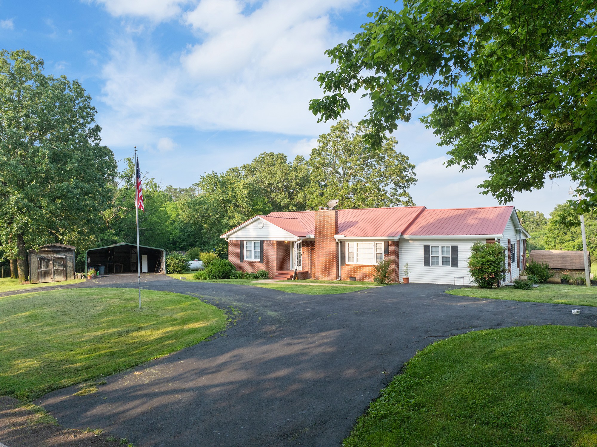 6759 Mt Carmel Road Decaturville, TN 38329 - Photo 3 of 40 Gallery Image 3