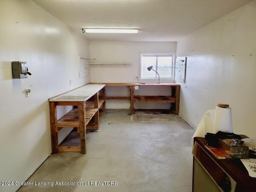 6794 East Colony Road Elsie, MI 48831 - Photo 45 of 47 Work shop