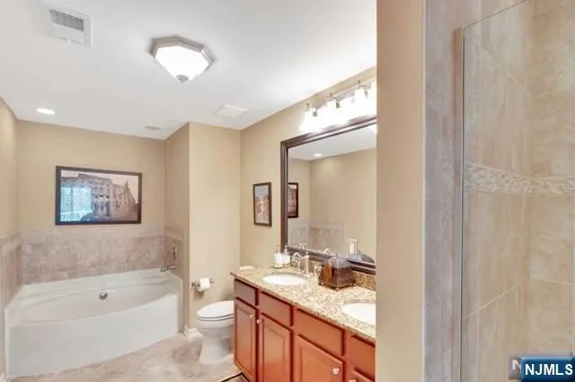 $680,000 | 14 A Forshee Circle, Montvale, NJ 07645