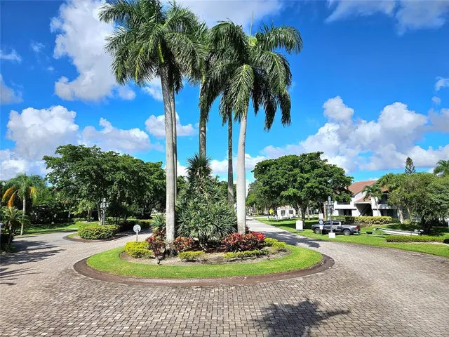 $1,700 | 631 Lyons Road, Unit 12105, Coconut Creek, FL 33063