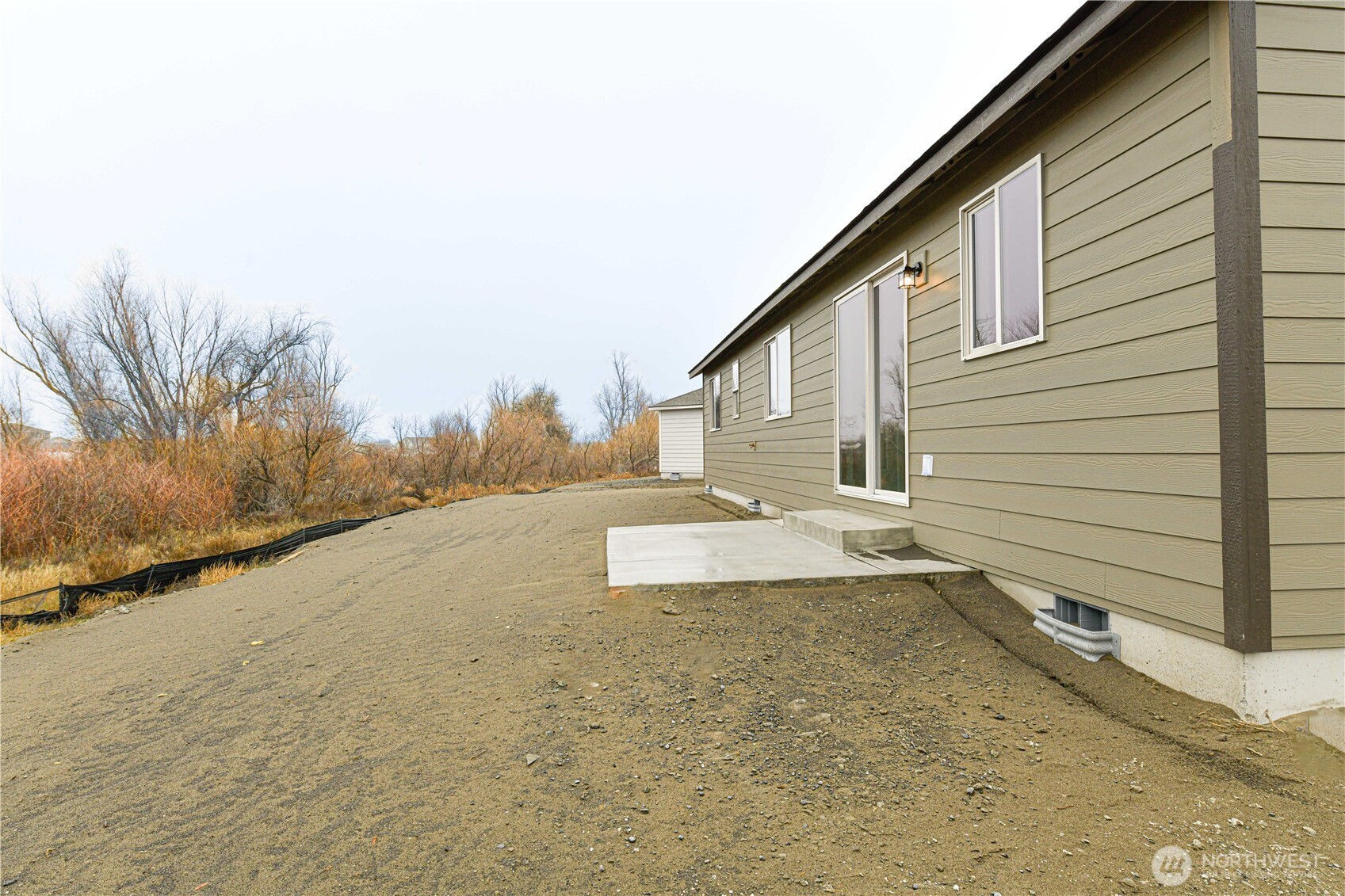 4258 Sandy Street Moses Lake, WA 98837 - Photo 16 of 19 a bathroom with a sink and a mirror