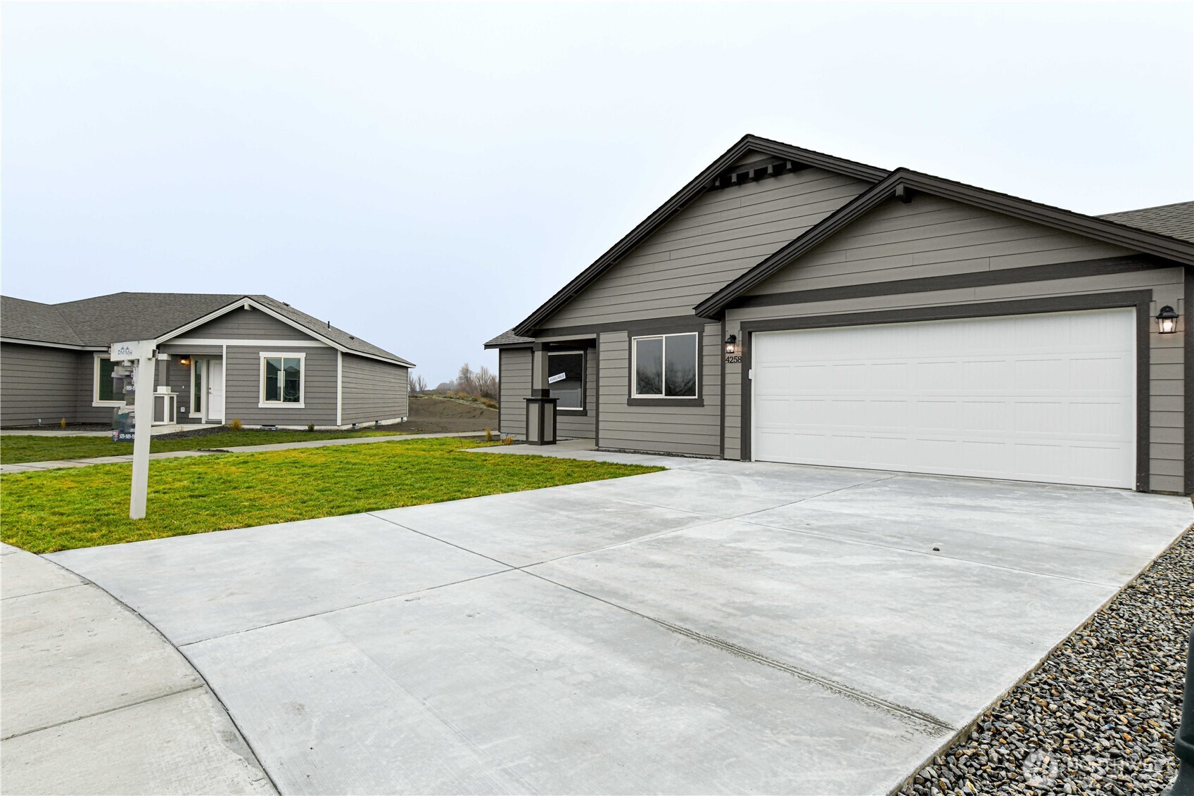 4258 Sandy Street Moses Lake, WA 98837 - Photo 19 of 19 a house view with a outdoor space