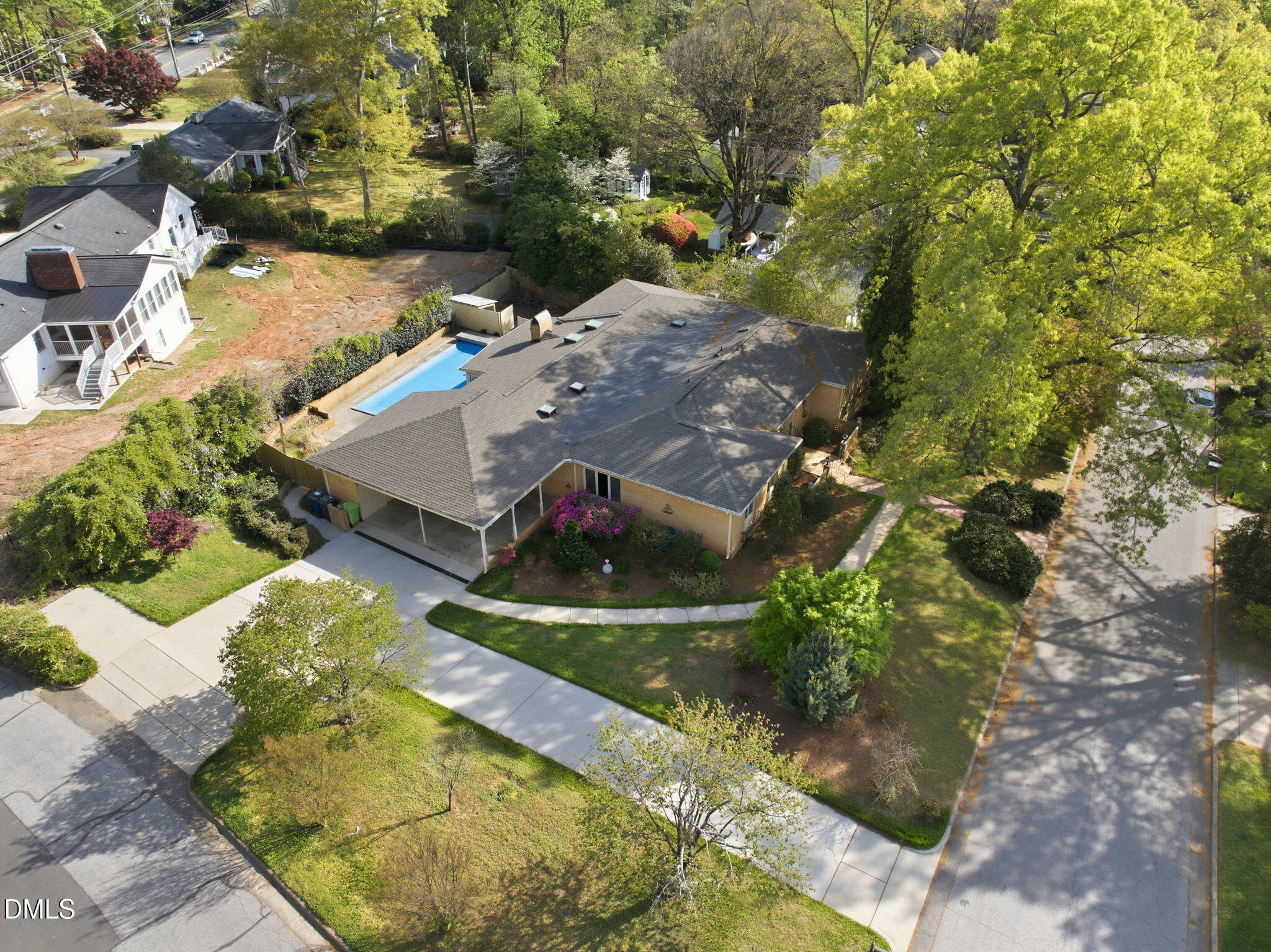 2420 Tyson Street Raleigh, NC 27612 - Photo 4 of 67